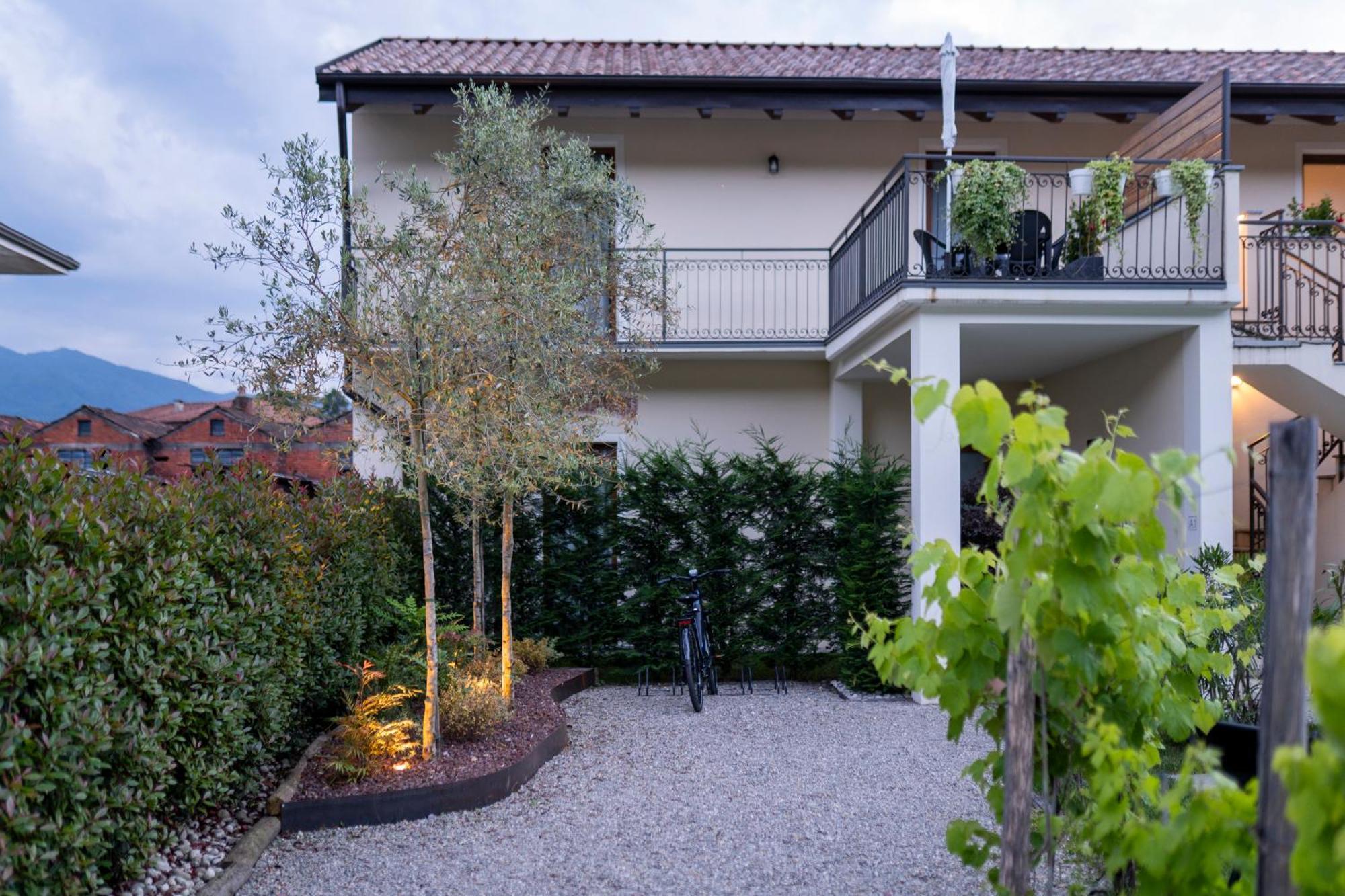 Le Casette Di Orta Apartments Орта-Сан-Джулио Экстерьер фото