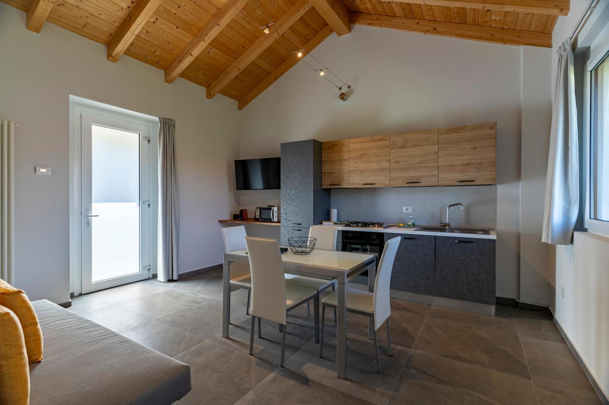 Le Casette Di Orta Apartments Орта-Сан-Джулио Экстерьер фото